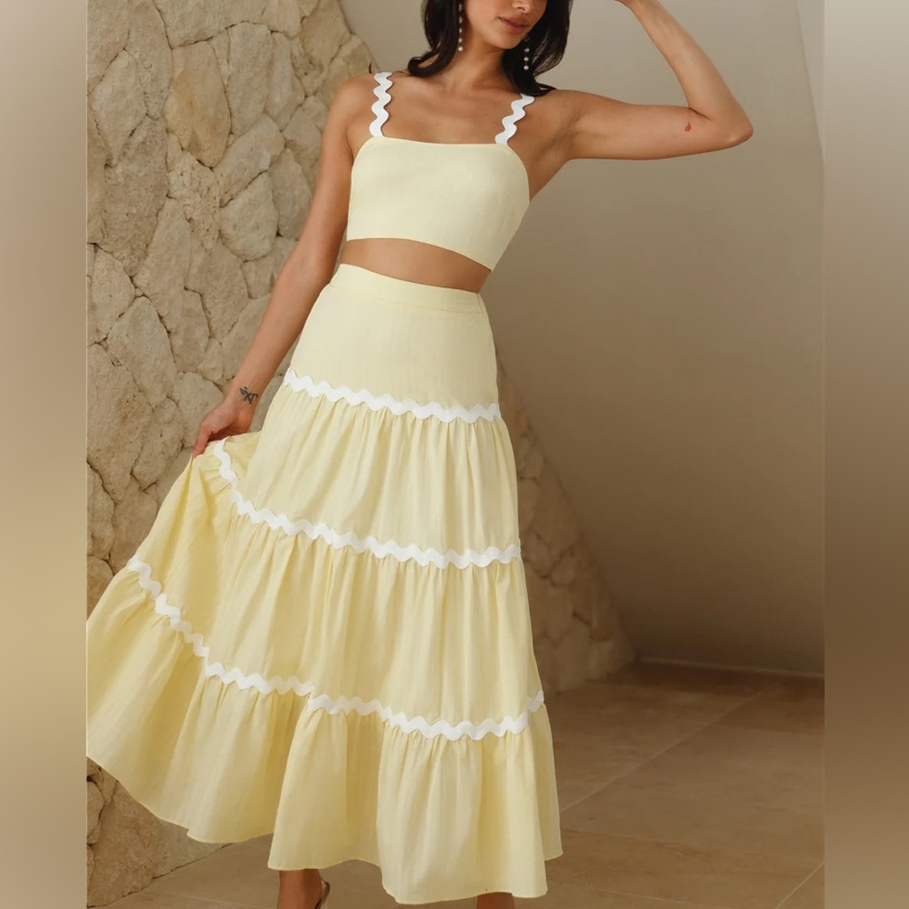 yellow maxi skirt set!